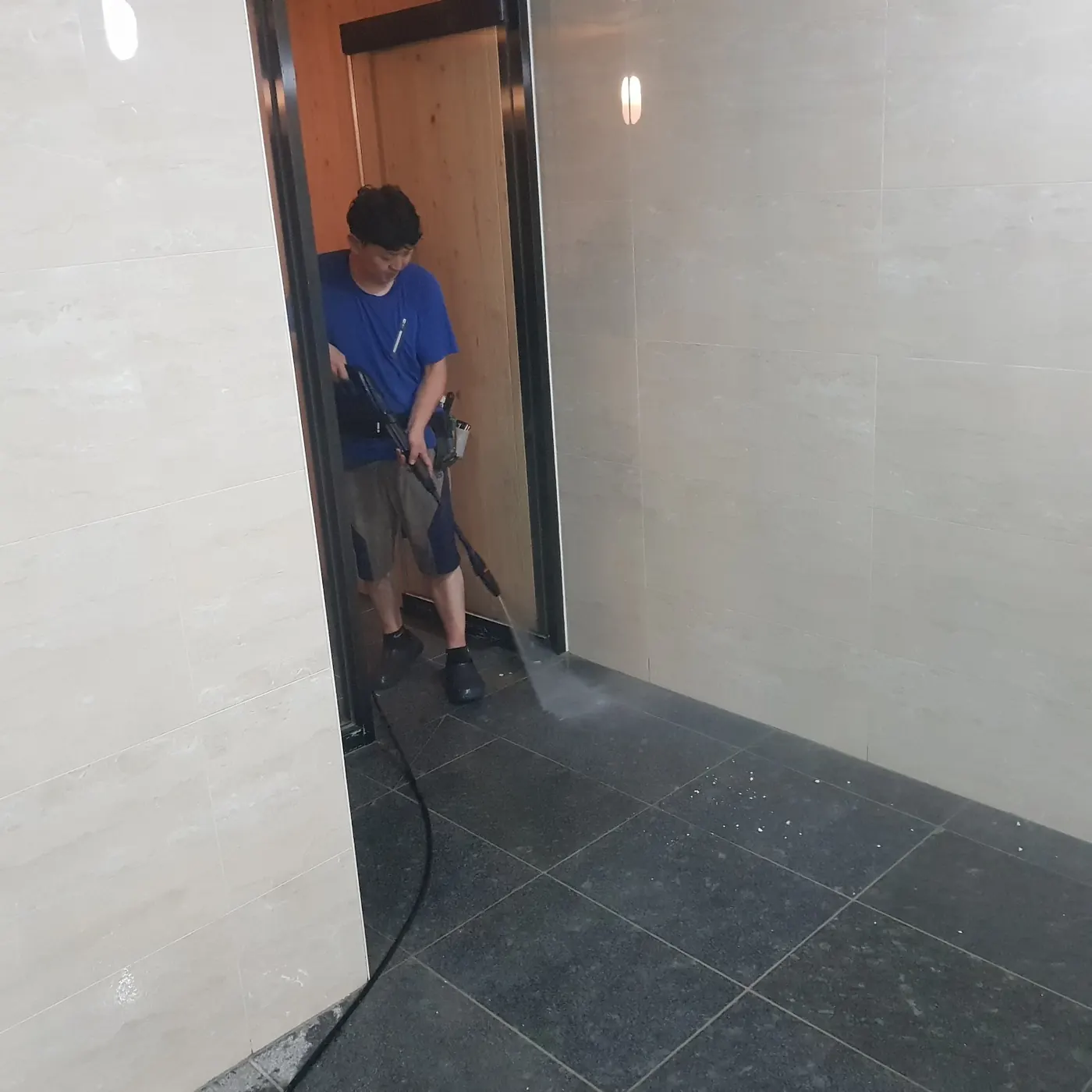 고압 세척 — 도안동 목욕탕청소 현장