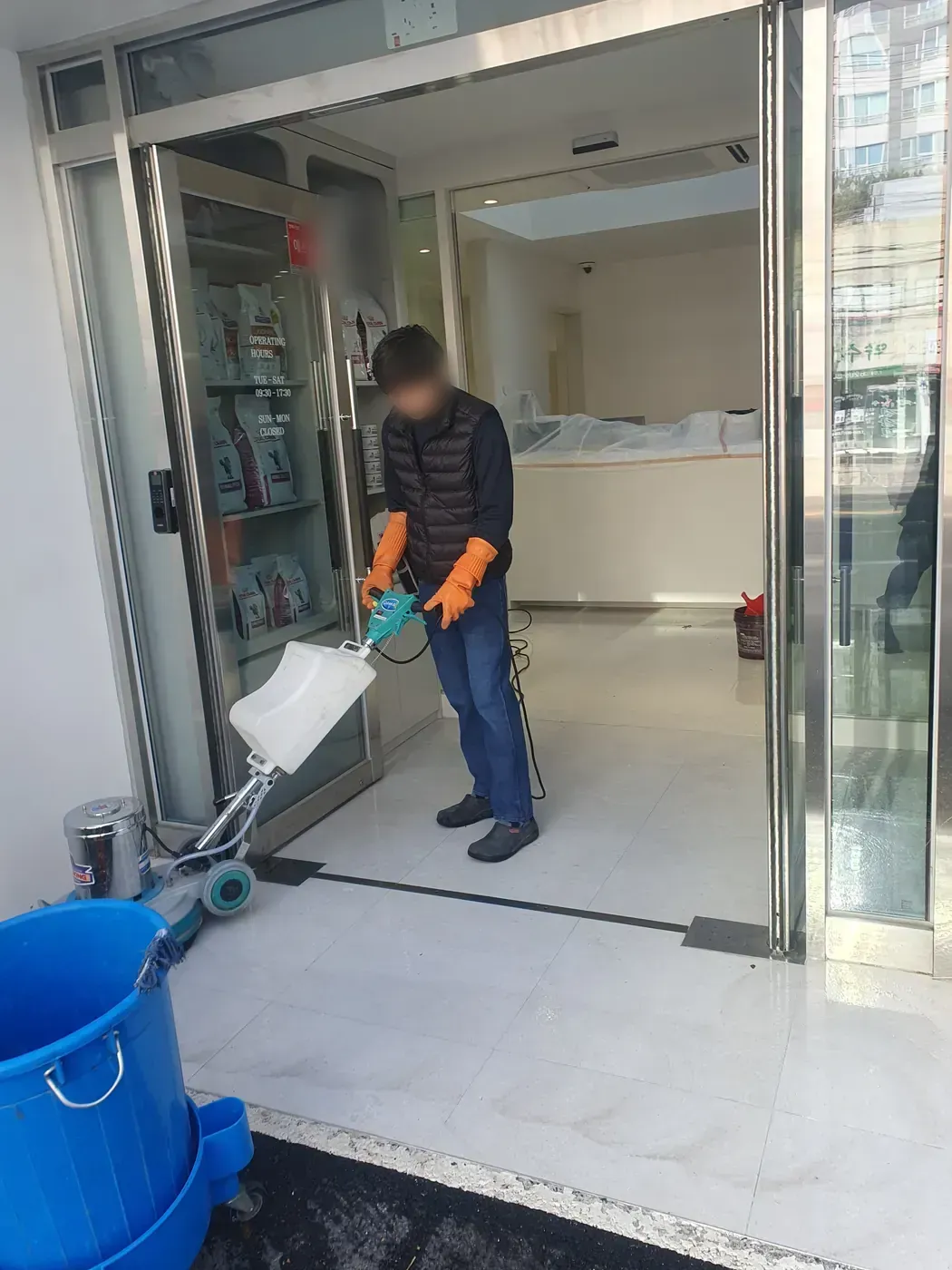 바닥 기계 세정 — 문창동 병원청소 현장