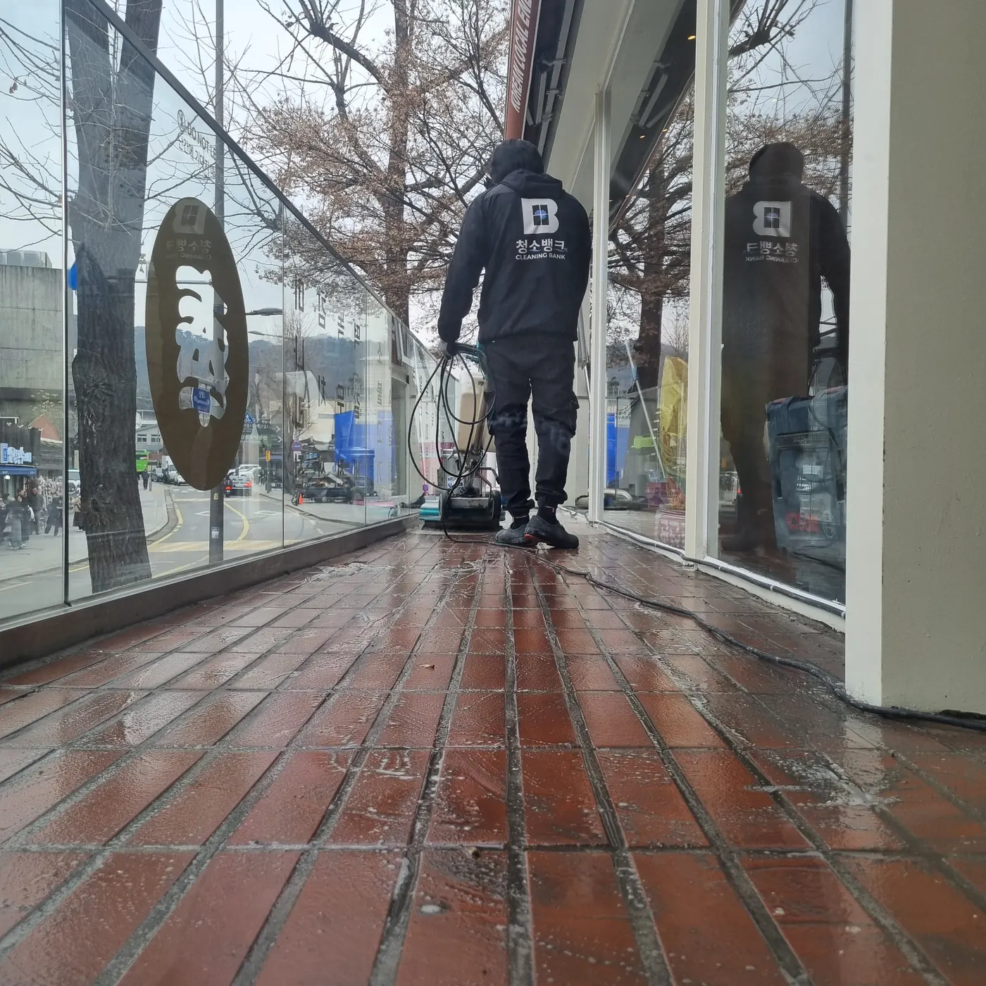 바닥 마감 상태 — 동구 식당청소 현장