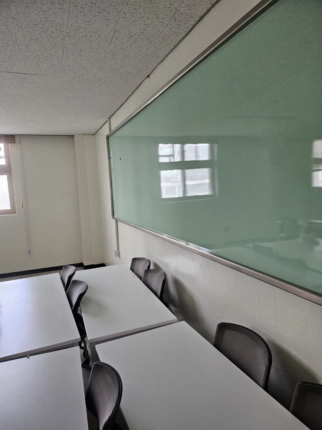 홍도동 학교청소 시공 현장 — 교실 마감