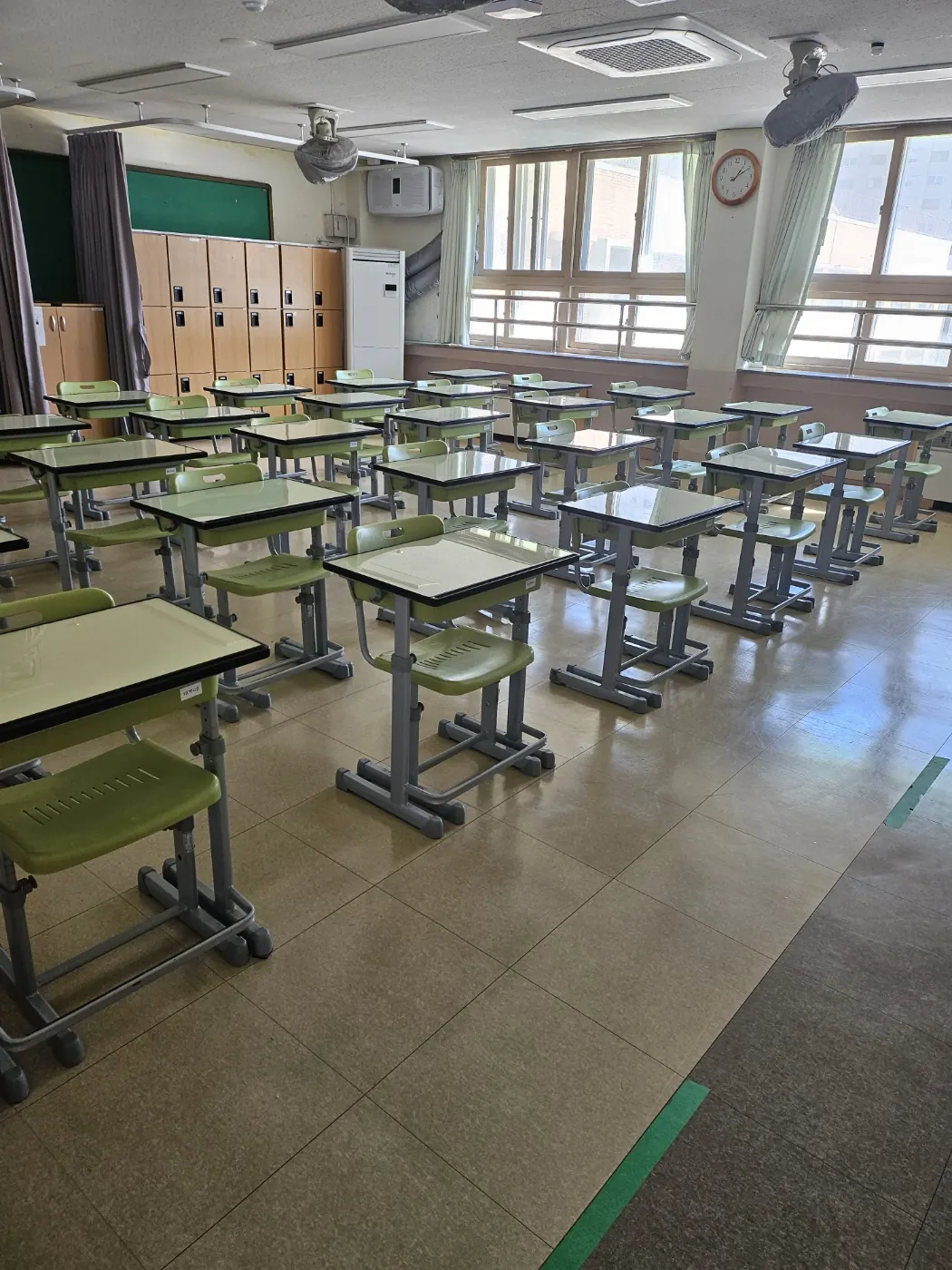 구완동 학교청소 시공 현장 — 교실 마감