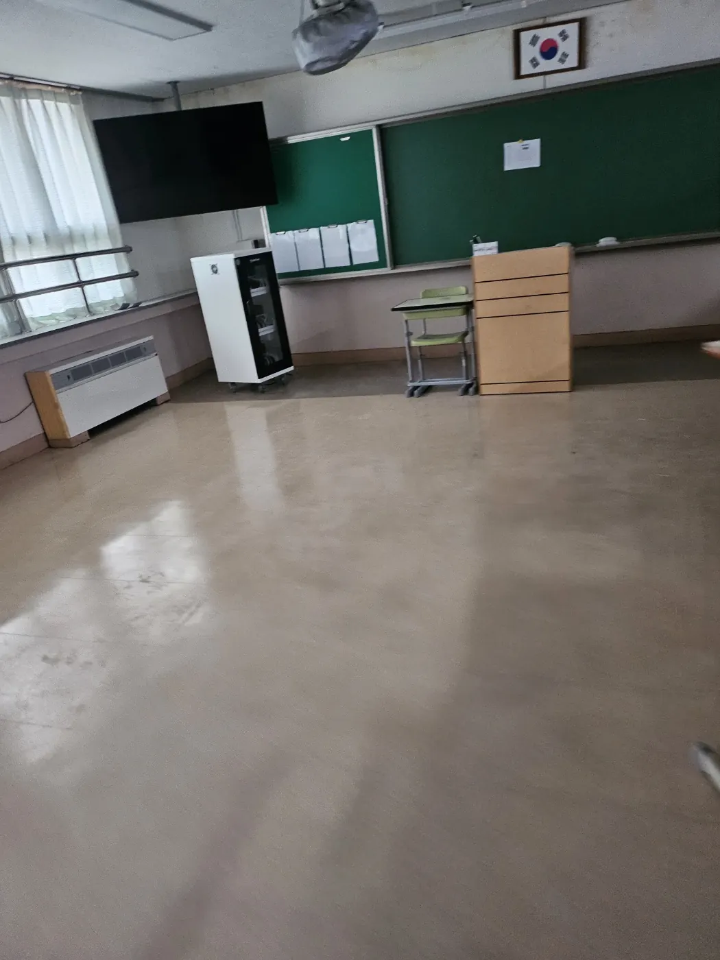 괴곡동 학교청소 시공 현장 — 교실 정리