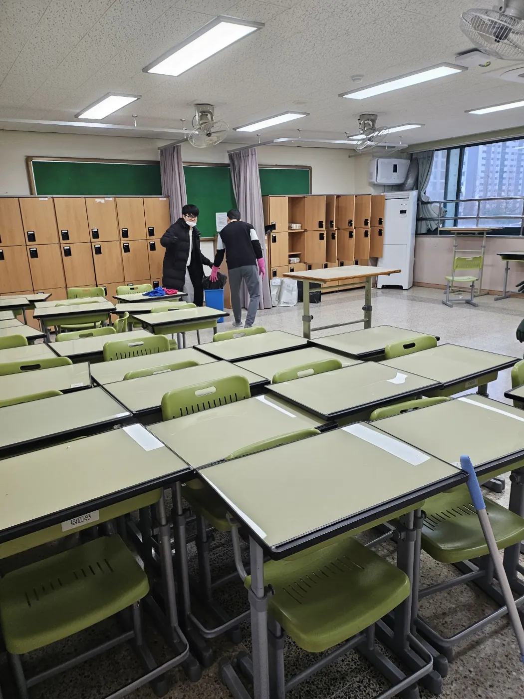 대덕구 학교청소 시공 현장 — 교실 마감