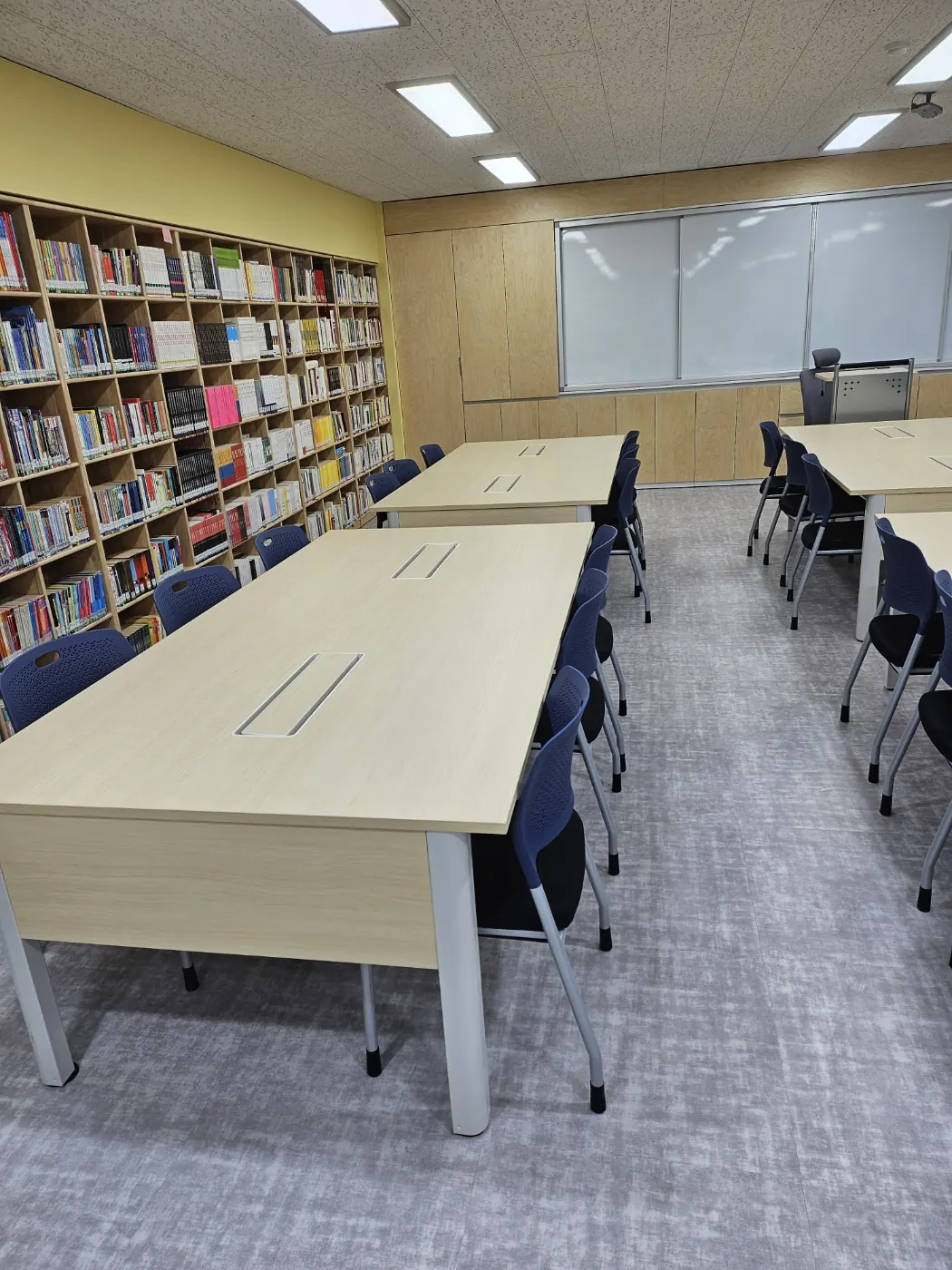 도서관 정리 — 법동 학교청소 현장