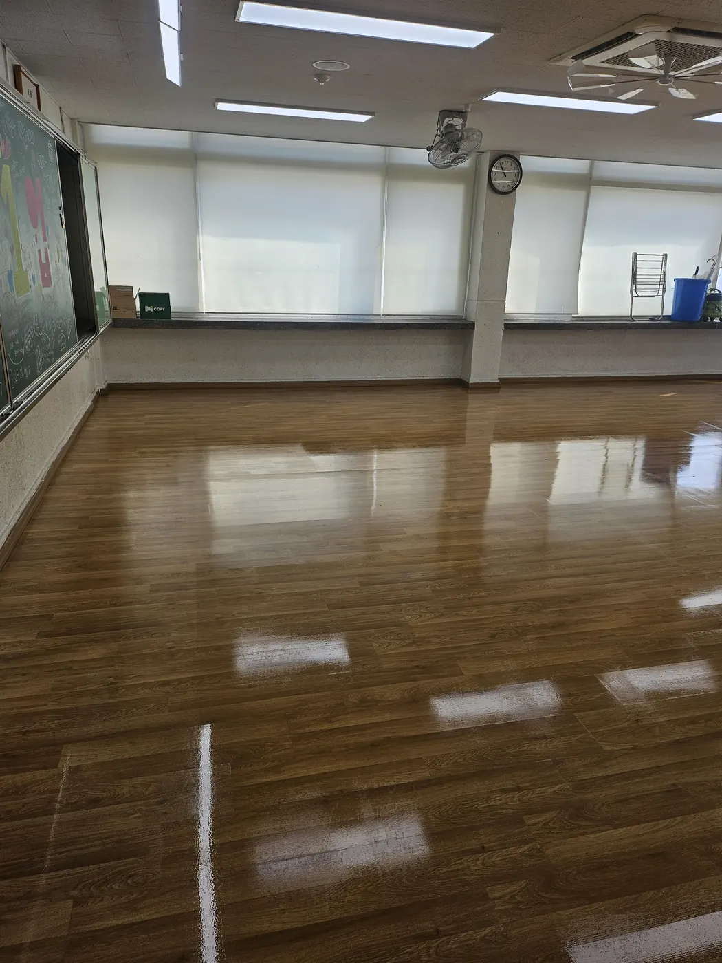 왁스 재코팅 — 대덕구 학교청소 현장