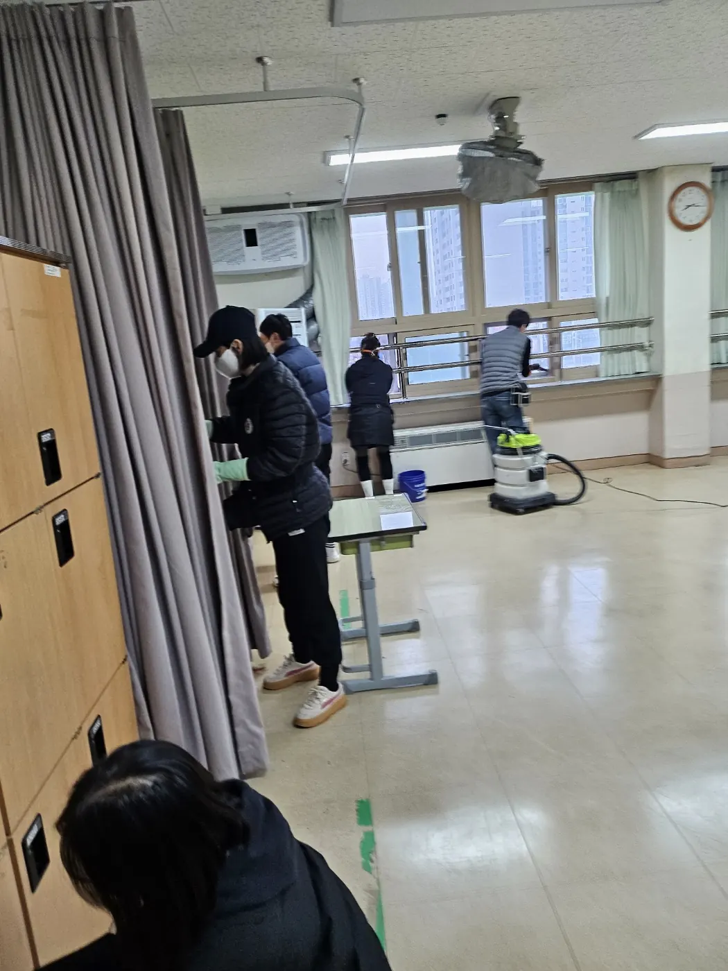 바닥 물걸레 마감 — 삼괴동 학교청소 현장